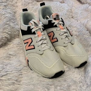 New Balance 009 Sneakers